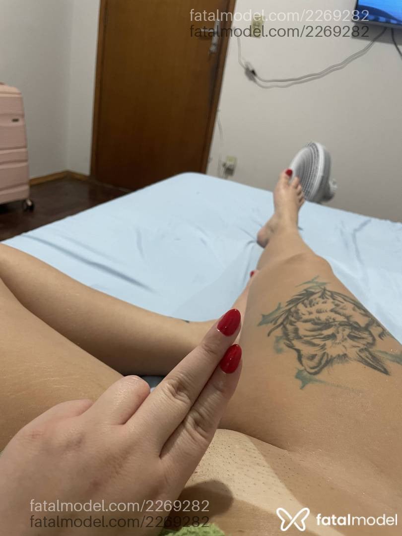 Acompanhante mulher morena (o) de olhos castanhos - Yasmin