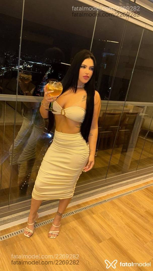 Acompanhante mulher morena (o) de olhos castanhos - Yasmin