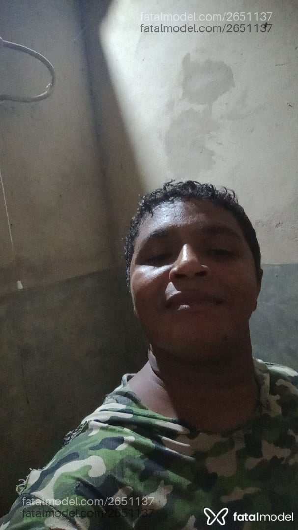 Acompanhante homem morena (o) de olhos pretos em Não-Me-Toque Acompanhante homem morena (o) de olhos pretos em Não-Me-Toque - Luan