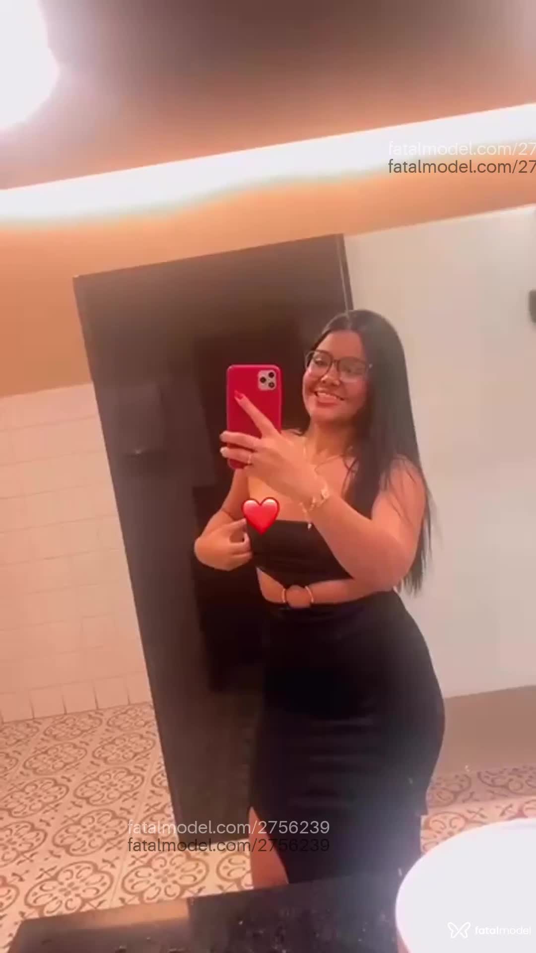 Acompanhante mulher morena (o) de olhos castanhos em Virtual - Milena