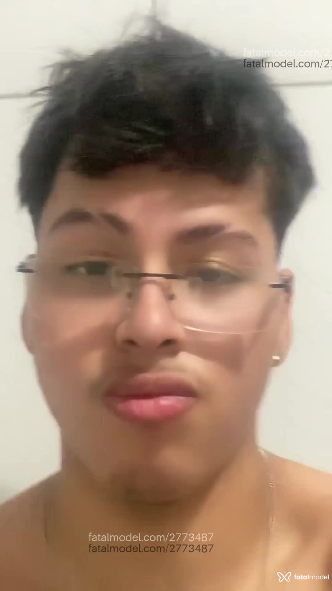 Acompanhante homem com cabelo castanho de olhos castanhos em Manaus Acompanhante homem com cabelo castanho de olhos castanhos em Manaus - Lucca