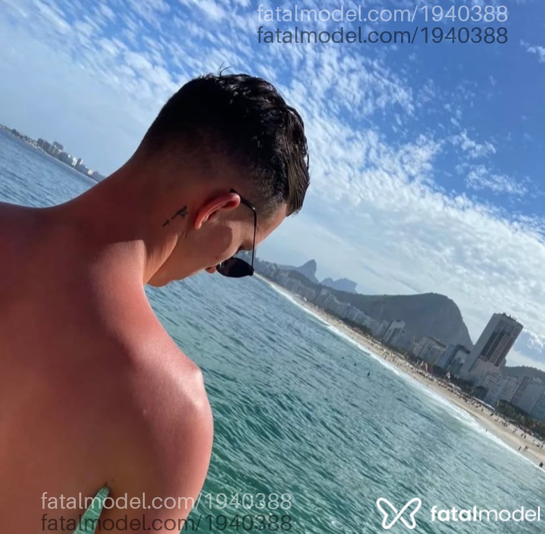 Acompanhante homem morena (o) de olhos castanhos em Rio de Janeiro - Oliver