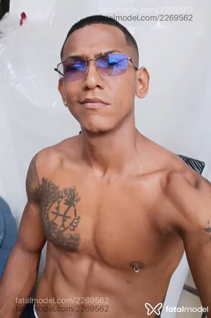 Acompanhante homem morena (o) de olhos castanhos - Alberth Santz Acompanhante homem morena (o) de olhos castanhos - Alberth Santz