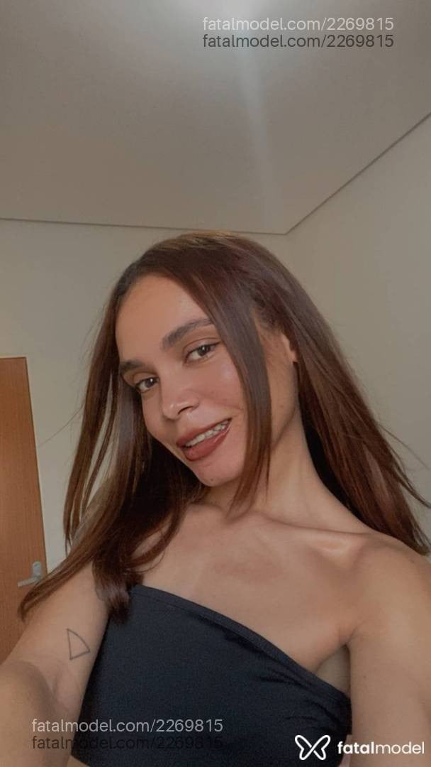 Acompanhante mulher com cabelo castanho de olhos castanhos - Ana