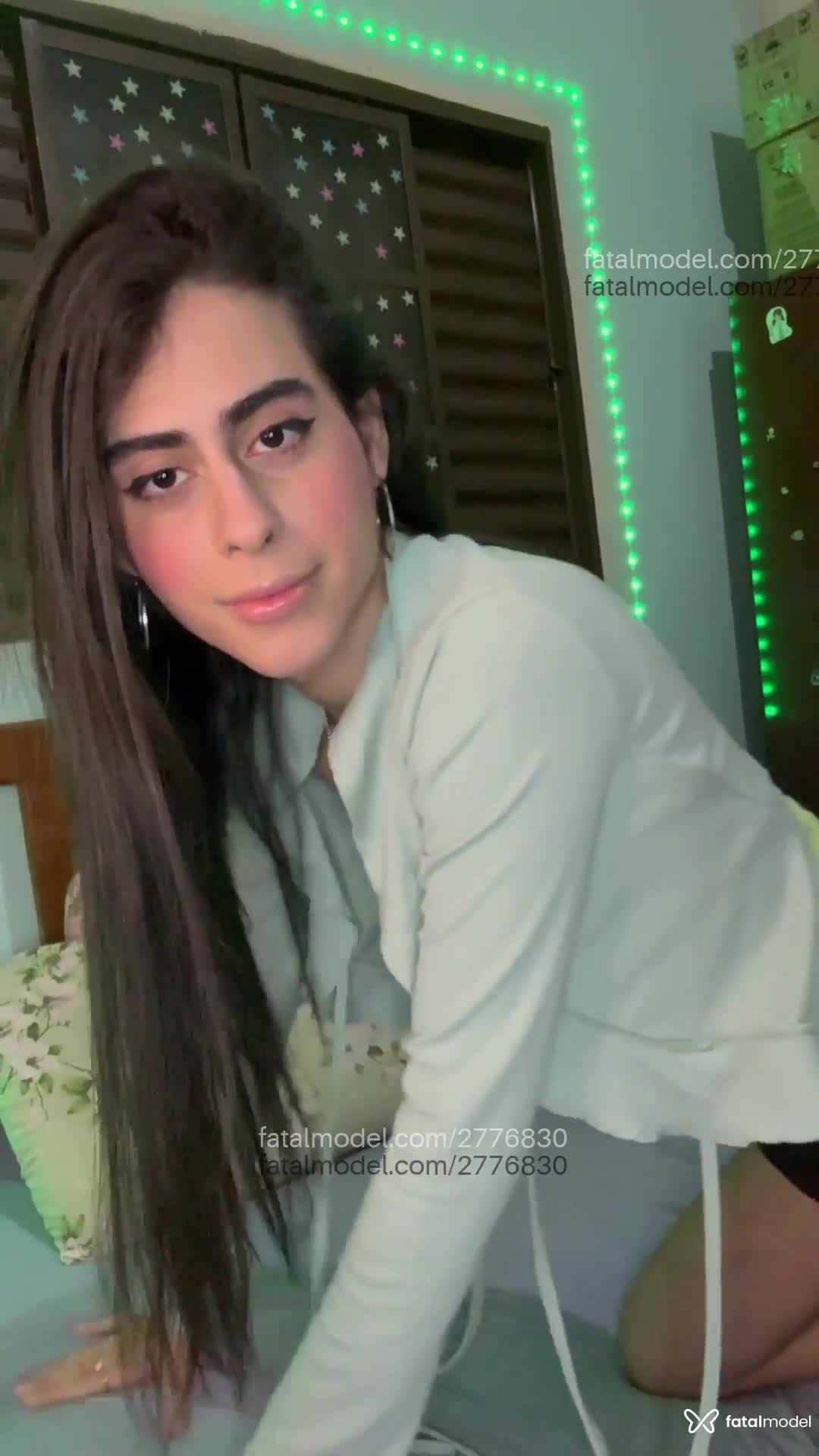 Acompanhante mulher trans morena (o) de olhos pretos - Maxine Acompanhante mulher trans morena (o) de olhos pretos - Maxine
