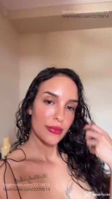 Acompanhante mulher com cabelo castanho de olhos castanhos - Fernanda Campos Acompanhante mulher com cabelo castanho de olhos castanhos - Fernanda Campos