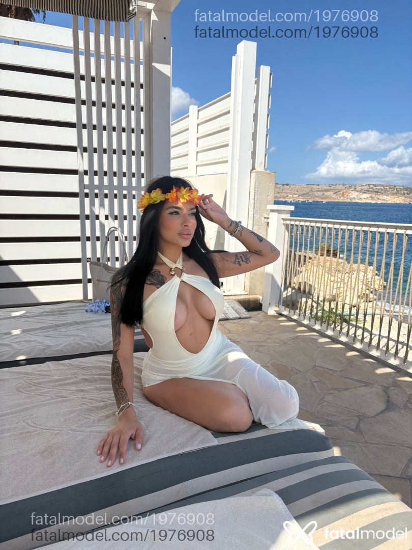 Acompanhante mulher morena (o) de olhos mel em Brasília Acompanhante mulher morena (o) de olhos mel em Brasília - Tata