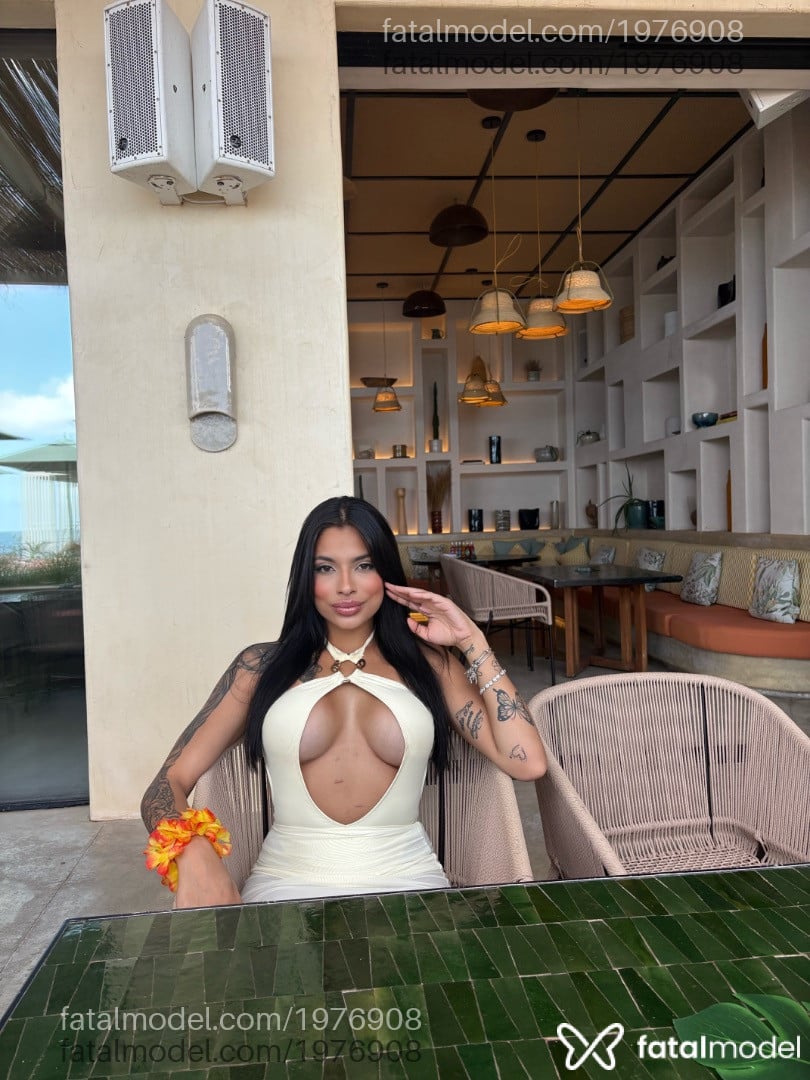 Acompanhante mulher morena (o) de olhos mel em Brasília Acompanhante mulher morena (o) de olhos mel em Brasília - Tata