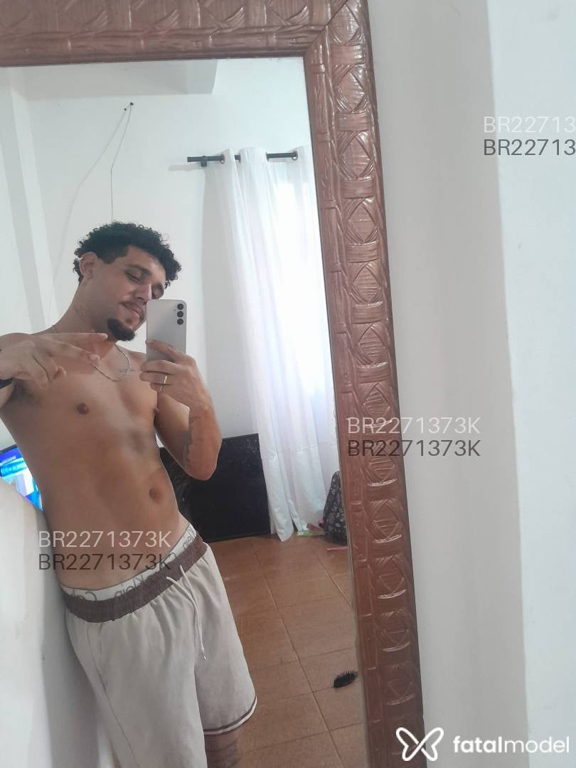 Acompanhante homem com cabelo castanho de olhos castanhos em Rio de Janeiro - Dellacruz