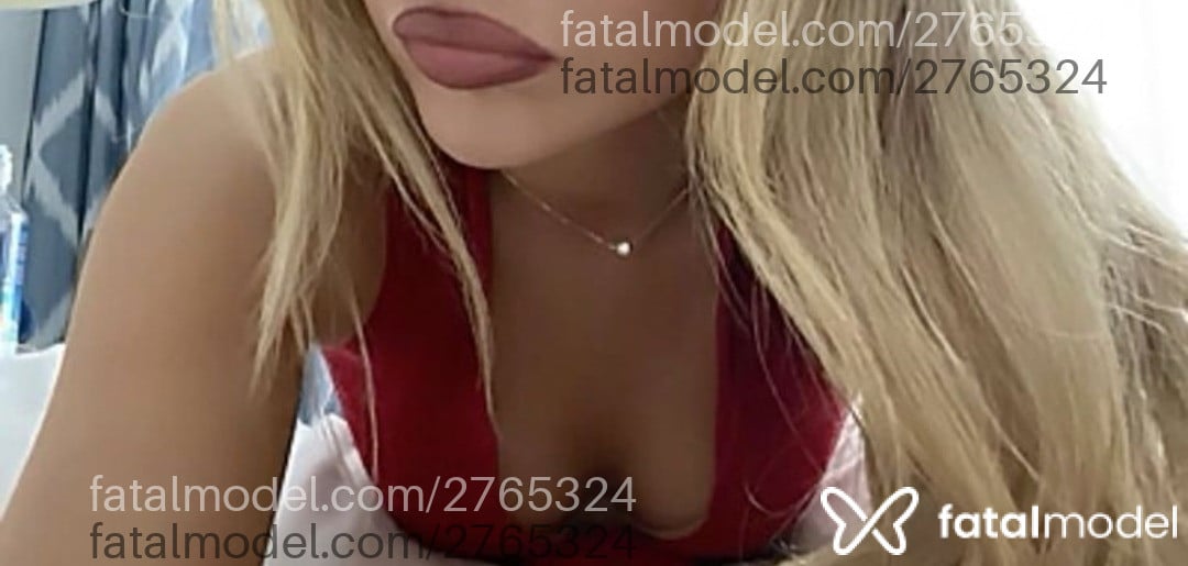 Acompanhante mulher loira (o) de olhos azuis em Virtual - Sabrina