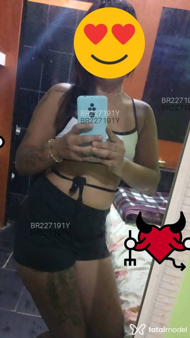 Acompanhante mulher com cabelo castanho de olhos castanhos em Campanha - Aylla Dornelas