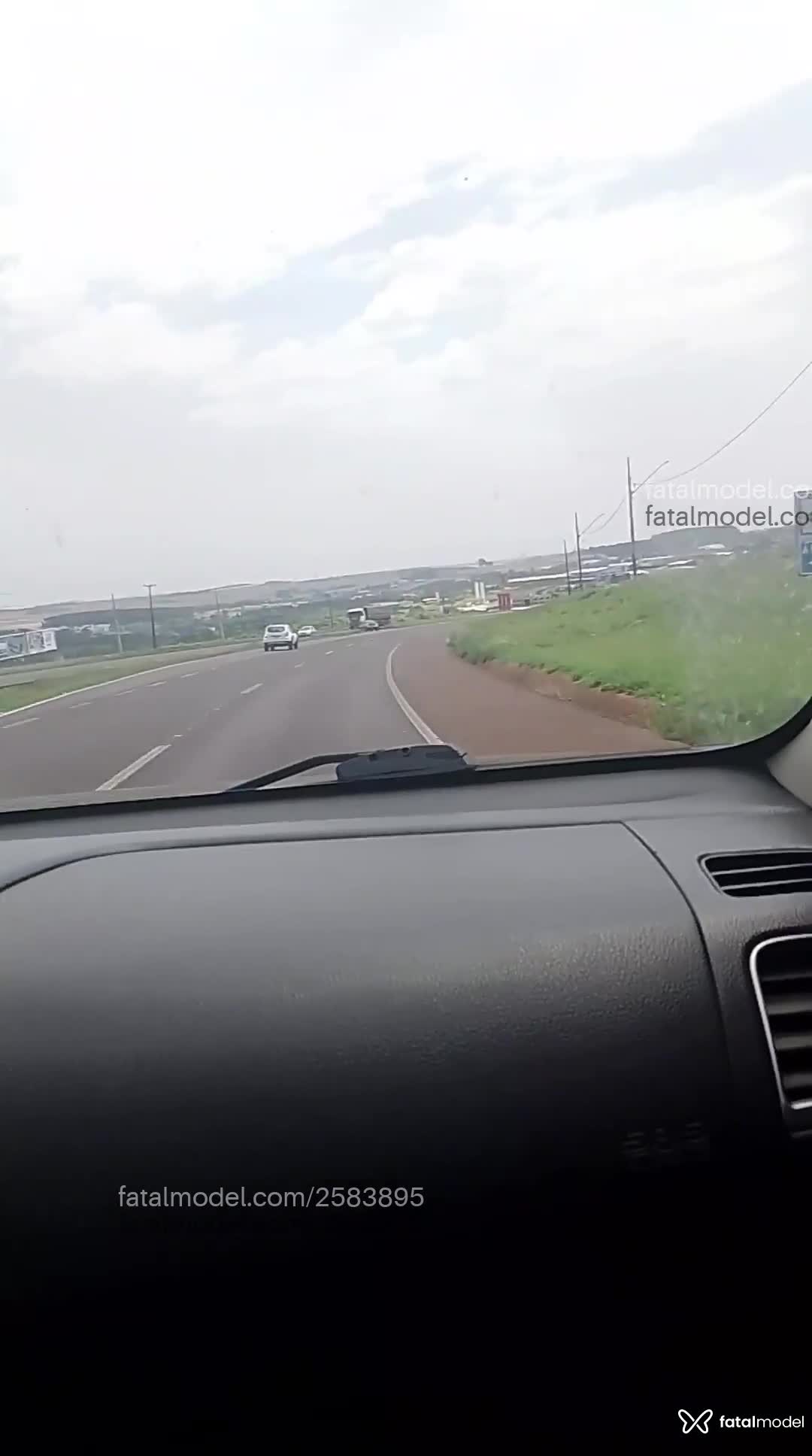 Acompanhante mulher com cabelo castanho de olhos castanhos em Cascavel Acompanhante mulher com cabelo castanho de olhos castanhos em Cascavel - Pérola
