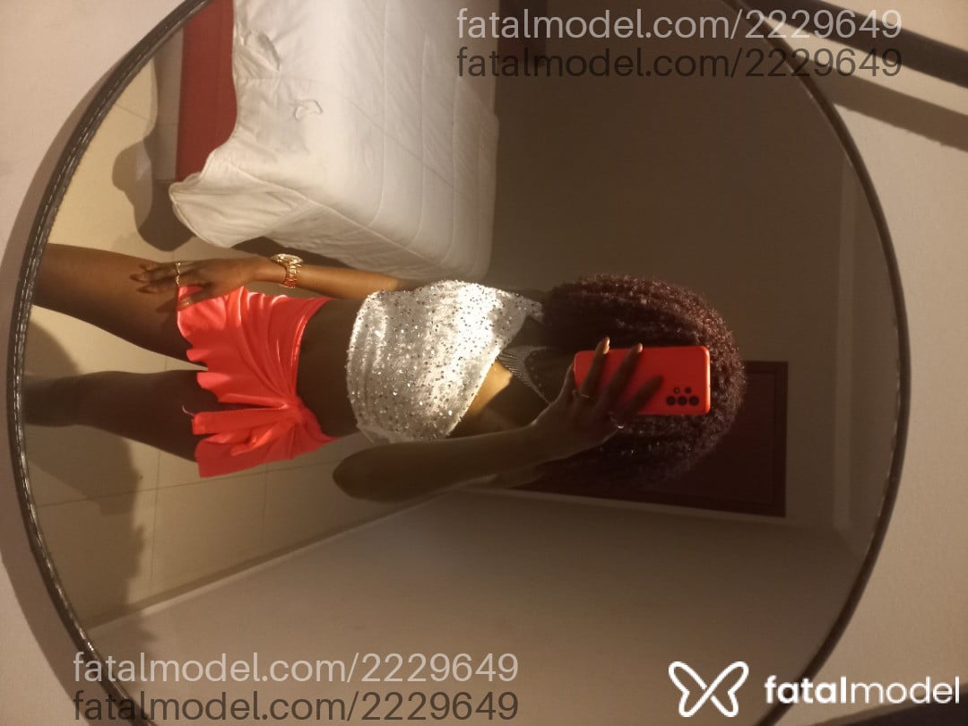 Acompanhante mulher ruiva (o) de olhos castanhos em São Paulo - Larrisa