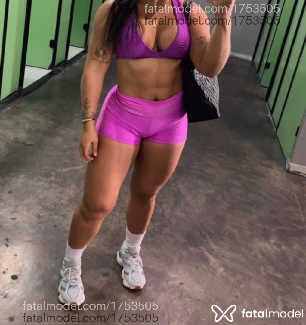 Acompanhante mulher com cabelo castanho de olhos mel em Aracaju Acompanhante mulher com cabelo castanho de olhos mel em Aracaju - Eva
