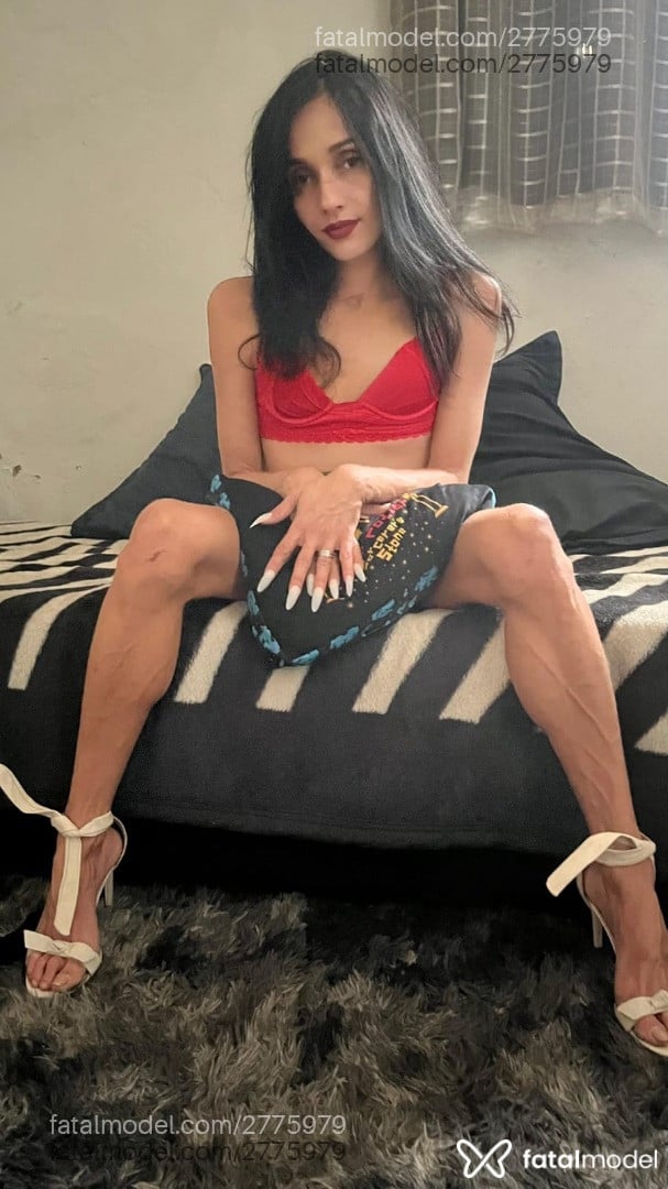 Acompanhante mulher trans morena (o) de olhos castanhos em Uberaba - Khecy