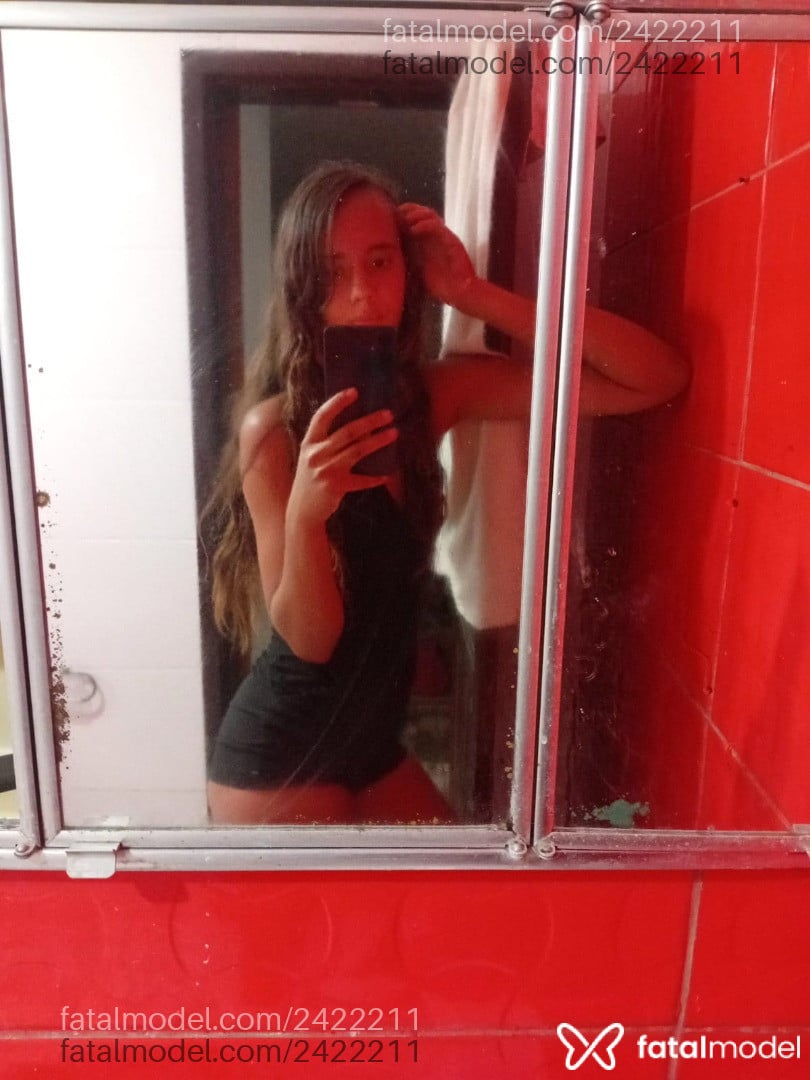 Acompanhante mulher com cabelo castanho de olhos castanhos em Armação dos Búzios - Night