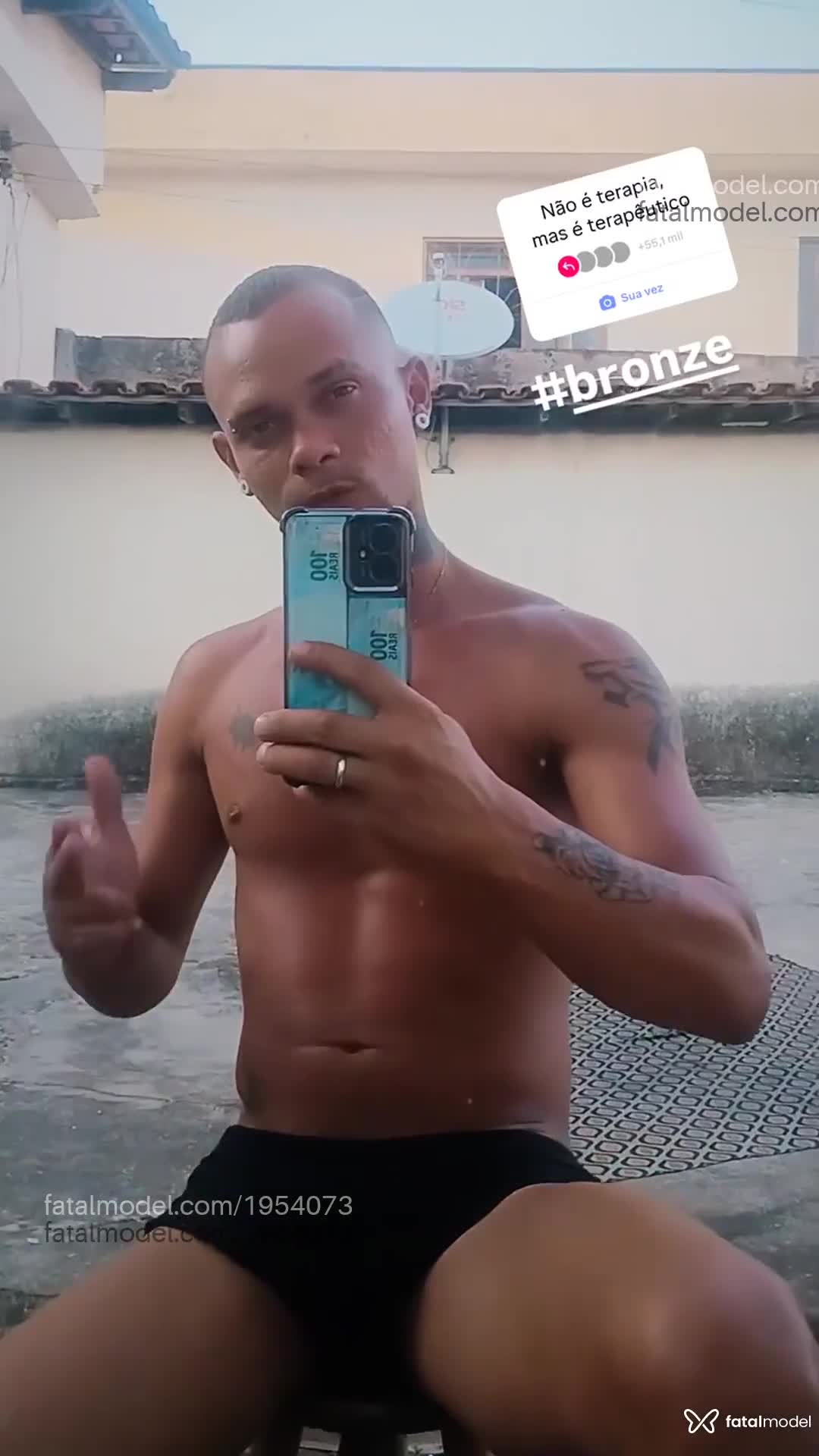 Acompanhante homem loira (o) de olhos mel em Belo Horizonte - Lorinfavela