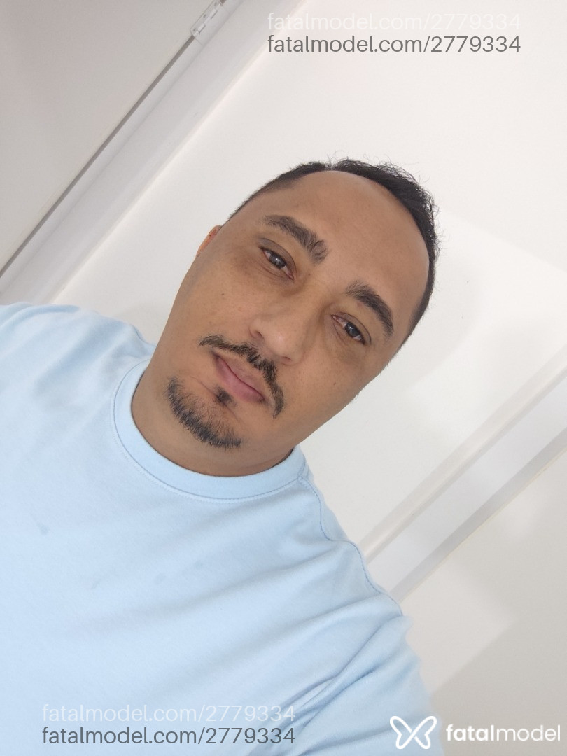 Acompanhante homem morena (o) de olhos castanhos em São José do Rio Preto - Gabriel