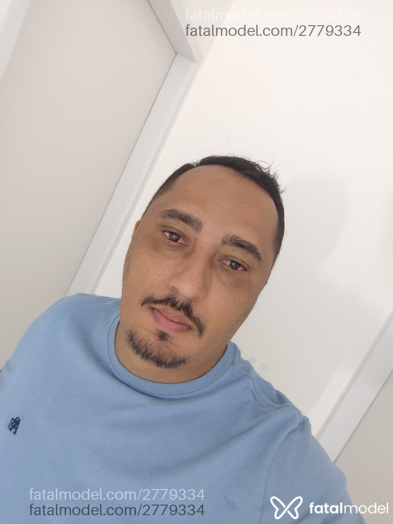 Acompanhante homem morena (o) de olhos castanhos em São José do Rio Preto - Gabriel