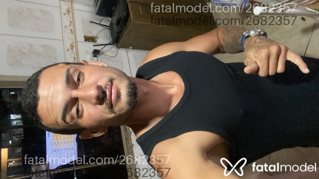 Acompanhante homem morena (o) de olhos castanhos em Virtual Acompanhante homem morena (o) de olhos castanhos em Virtual - Denis