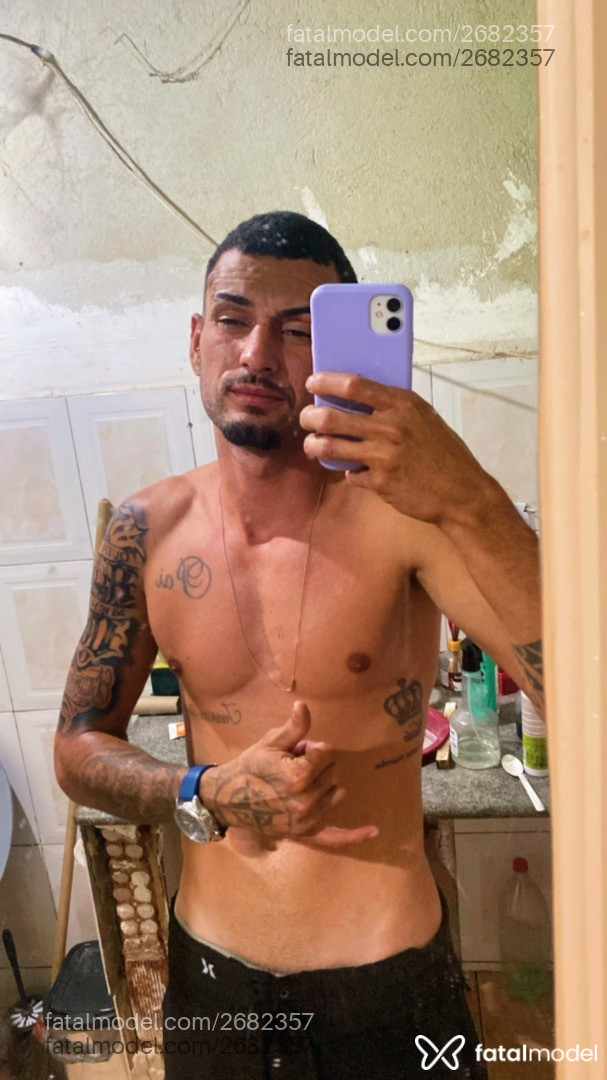 Acompanhante homem morena (o) de olhos castanhos em Virtual Acompanhante homem morena (o) de olhos castanhos em Virtual - Denis