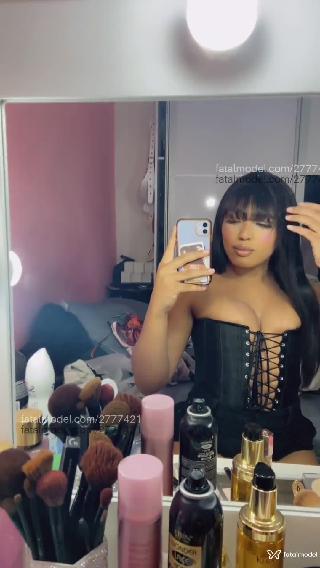 Acompanhante mulher trans com cabelo castanho de olhos mel em Brasília - Tifanny