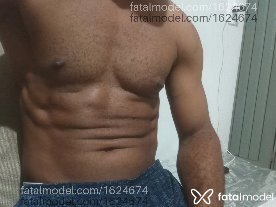 Acompanhante homem sem cabelo de olhos pretos em Uberaba Acompanhante homem sem cabelo de olhos pretos em Uberaba - Douglas