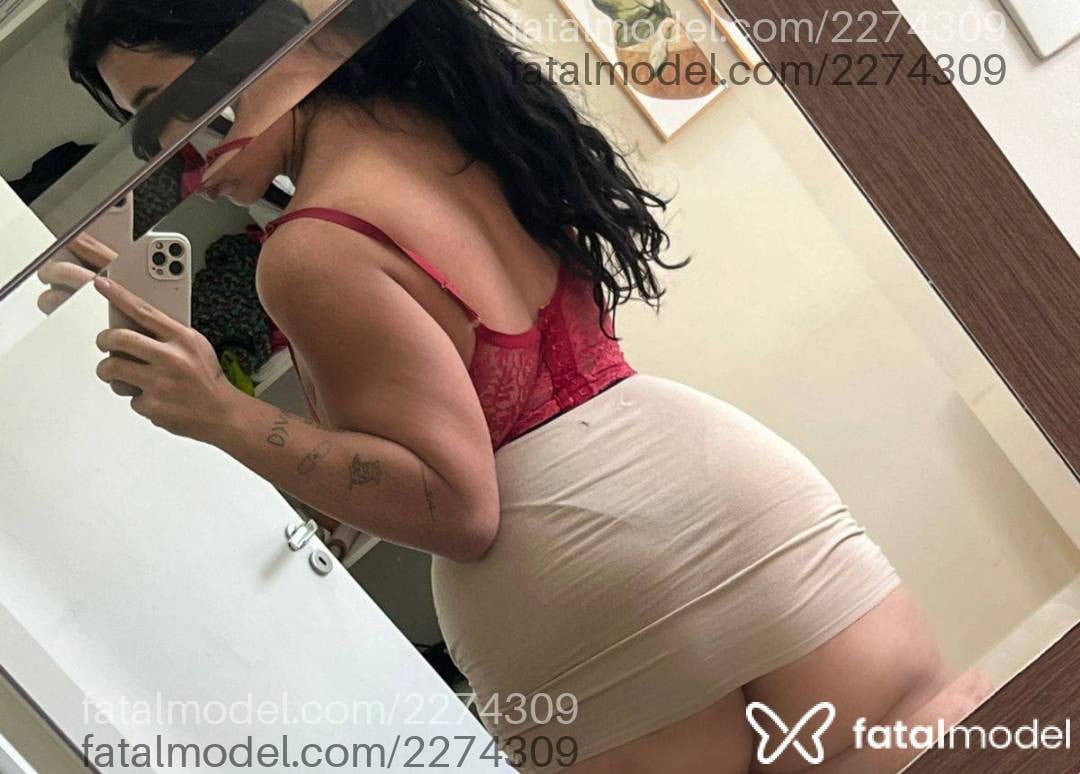 Acompanhante mulher trans morena (o) de olhos pretos em Florianópolis Acompanhante mulher trans morena (o) de olhos pretos em Florianópolis - Catharina Plussize