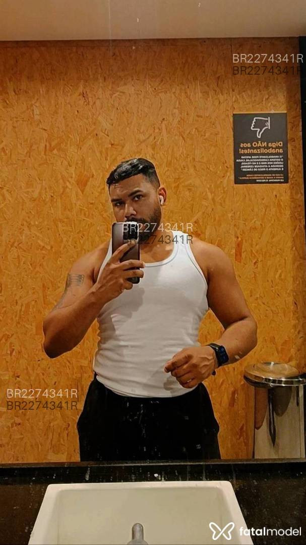 Acompanhante homem morena (o) de olhos pretos em São Paulo Acompanhante homem morena (o) de olhos pretos em São Paulo - Omar Baptista