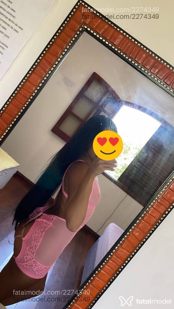 Acompanhante mulher com cabelo castanho de olhos castanhos - Melissa Mendes
