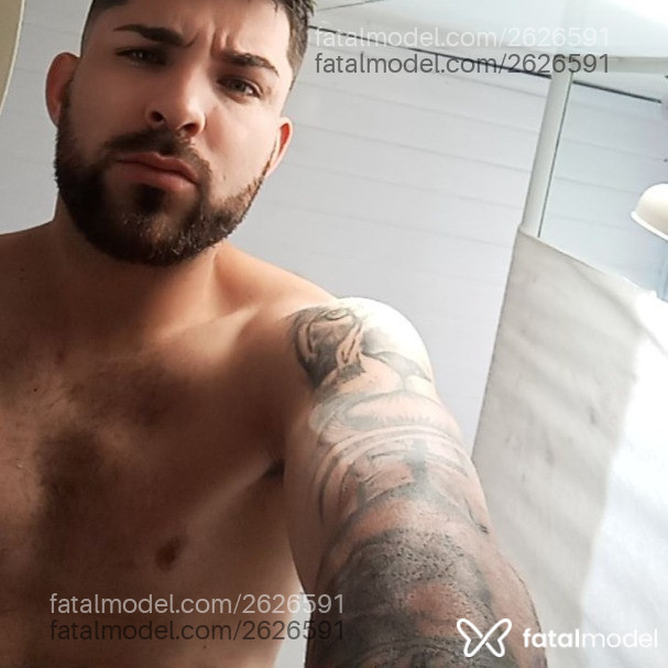 Acompanhante homem morena (o) de olhos verdes em Virtual - Pradoo