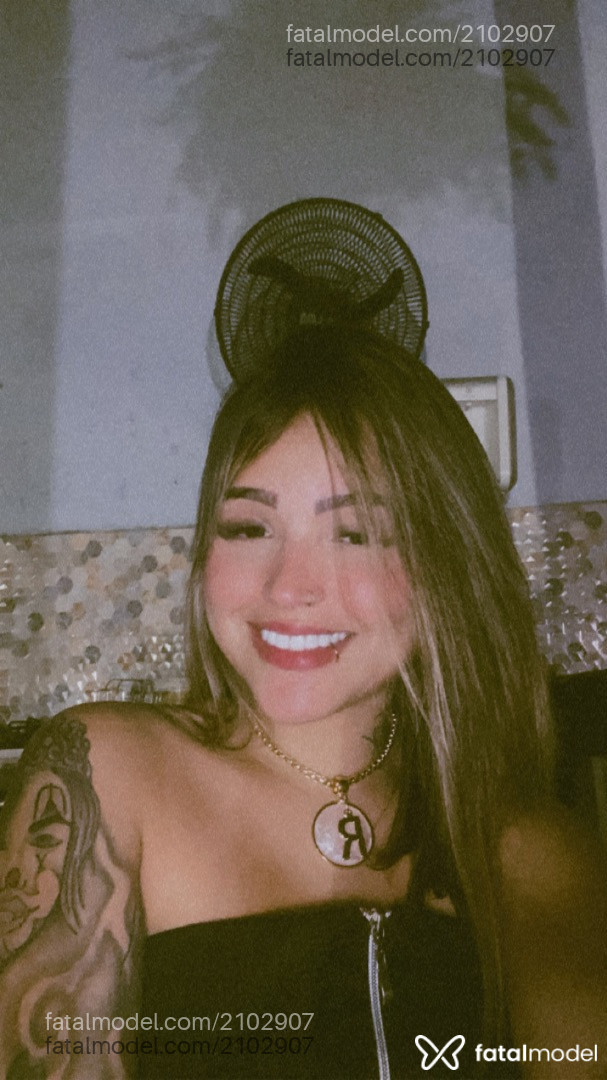 Acompanhante mulher loira (o) de olhos castanhos em Jales - Livia Reis
