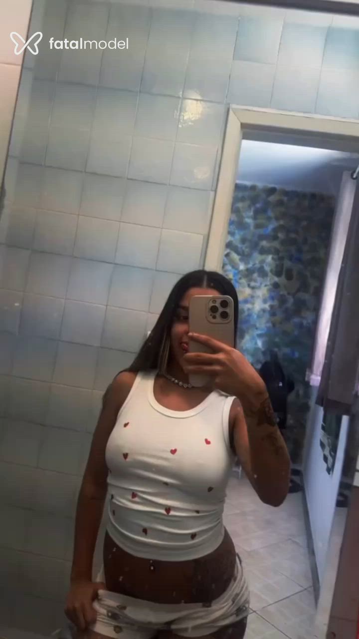 Acompanhante mulher loira (o) de olhos castanhos - Mellnovinha Acompanhante mulher loira (o) de olhos castanhos - Mellnovinha