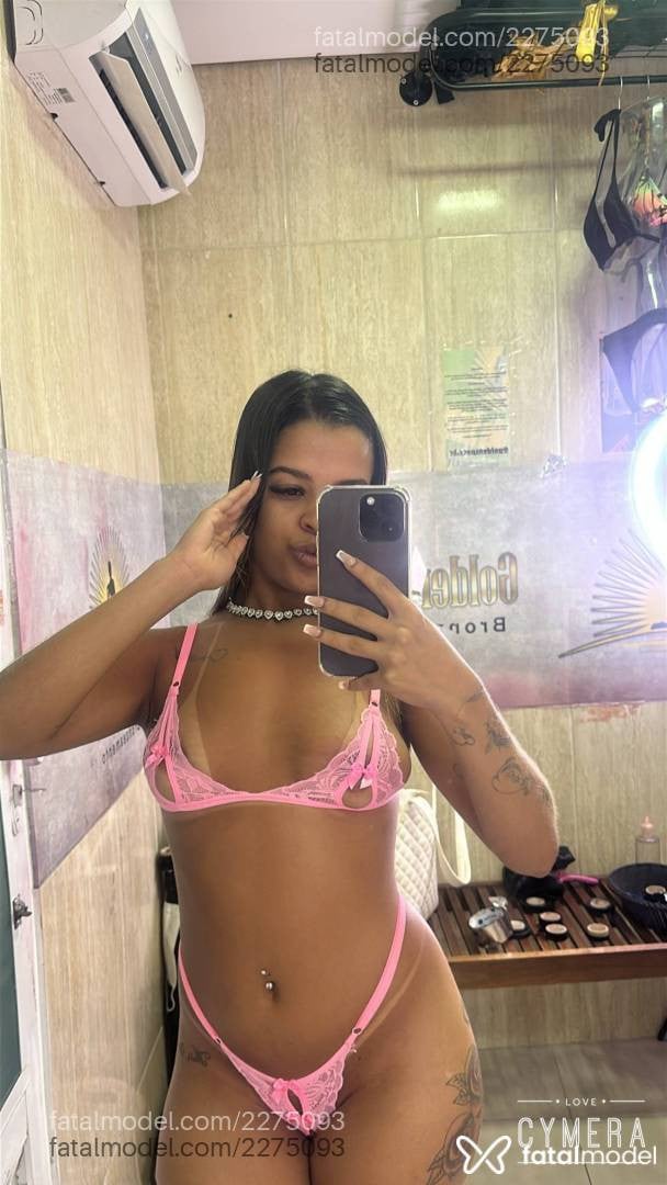 Acompanhante mulher loira (o) de olhos castanhos - Mellnovinha