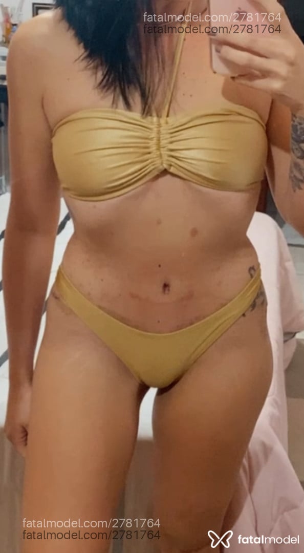 Acompanhante mulher com cabelo castanho de olhos mel em Cabo Frio - Rubi