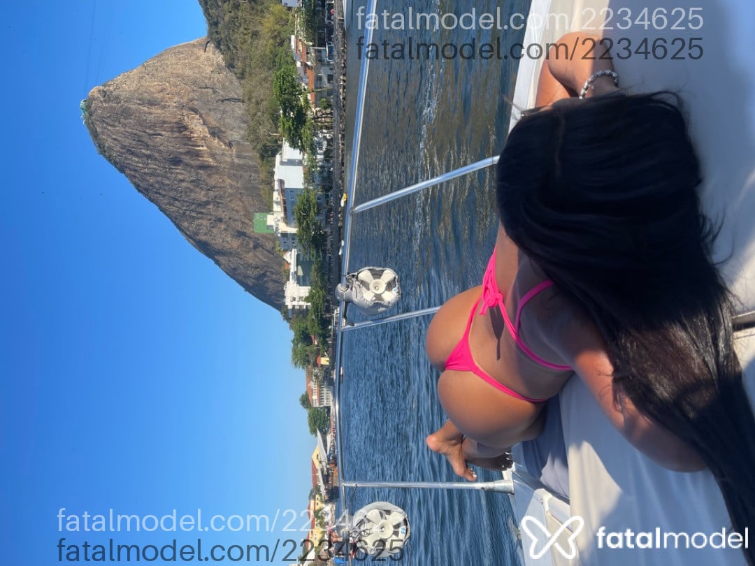 Acompanhante mulher morena (o) de olhos castanhos em Rio de Janeiro - Morena Flor