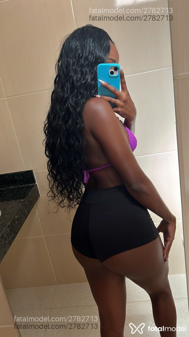 Acompanhante mulher morena (o) de olhos pretos em Três Marias Acompanhante mulher morena (o) de olhos pretos em Três Marias - Beatriz