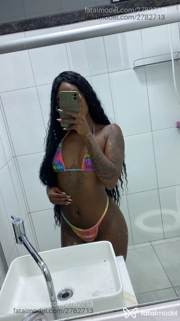 Acompanhante mulher morena (o) de olhos pretos em Três Marias Acompanhante mulher morena (o) de olhos pretos em Três Marias - Beatriz