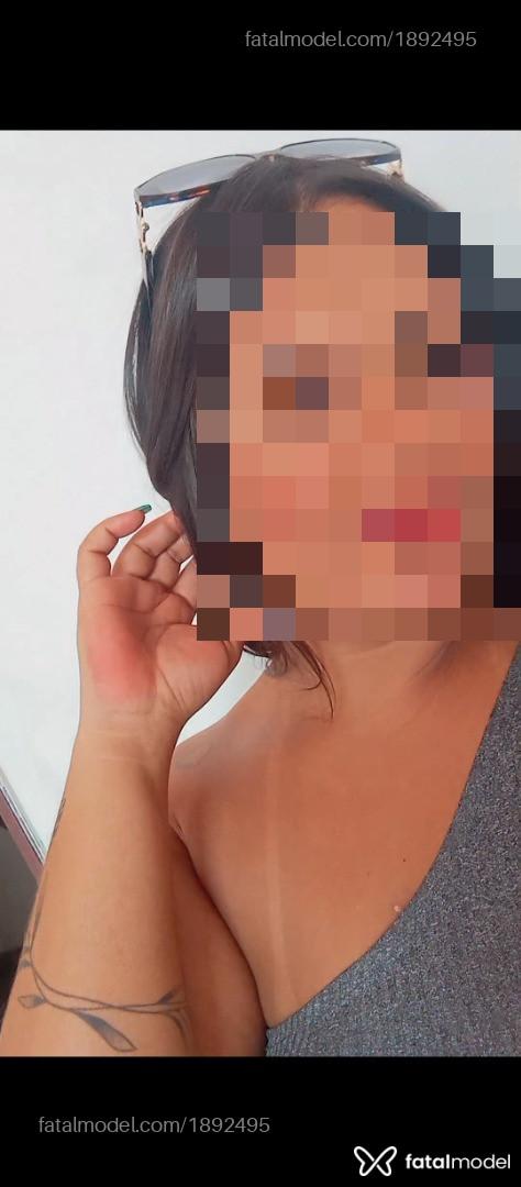 Acompanhante mulher com cabelo castanho de olhos castanhos em Vitória da Conquista Acompanhante mulher com cabelo castanho de olhos castanhos em Vitória da Conquista - Júlia