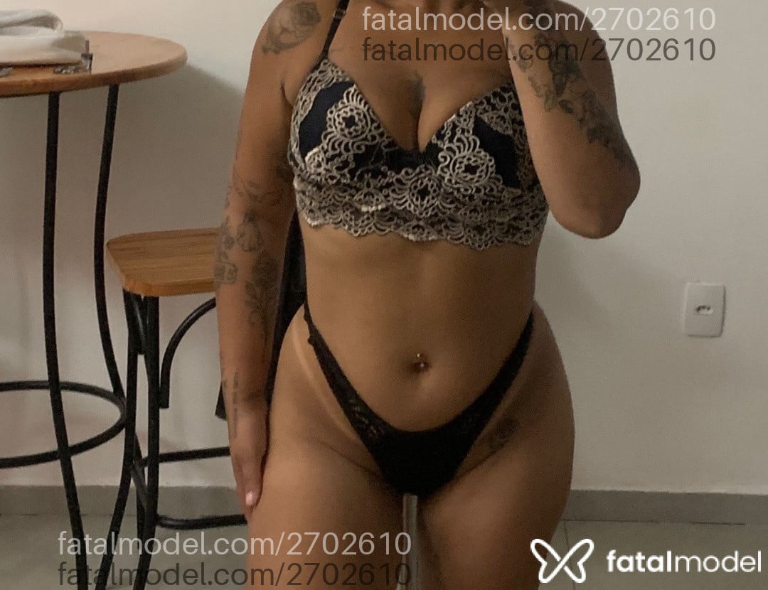 Acompanhante mulher morena (o) de olhos castanhos em Duque de Caxias - Luaa
