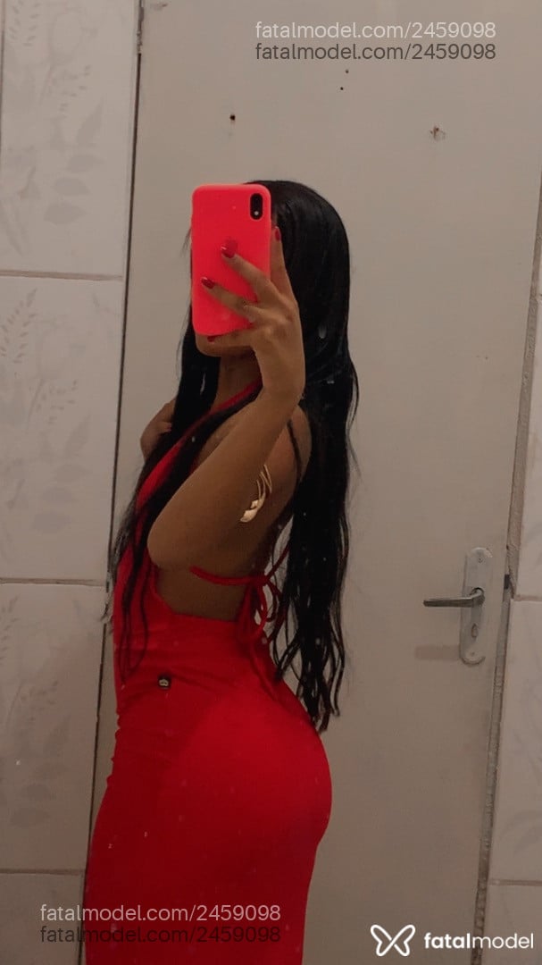Acompanhante mulher com cabelo castanho de olhos castanhos - Monique Acompanhante mulher com cabelo castanho de olhos castanhos - Monique