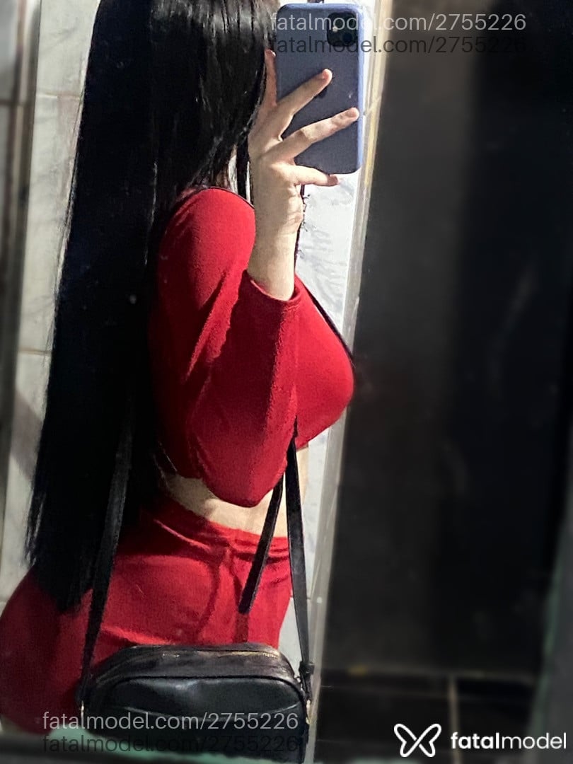 Acompanhante mulher com cabelo castanho de olhos castanhos em Virtual - Emily