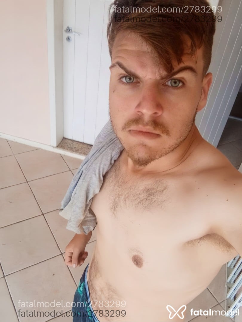 Acompanhante homem loira (o) de olhos verdes em Curitiba Acompanhante homem loira (o) de olhos verdes em Curitiba - Braian