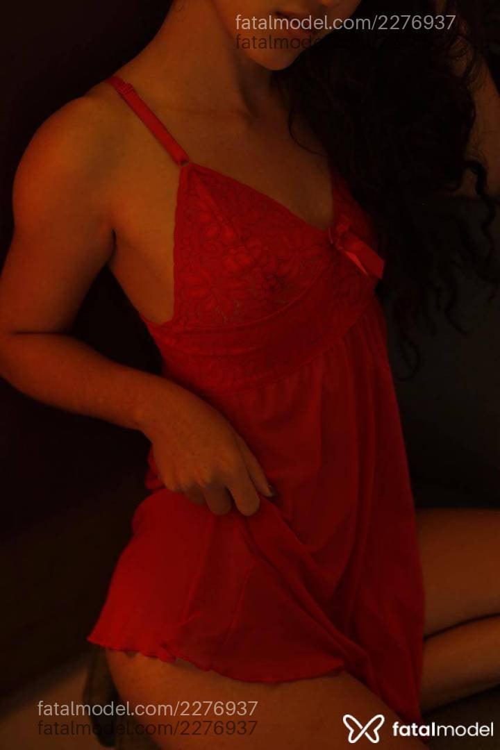 Acompanhante mulher morena (o) de olhos castanhos - Mel