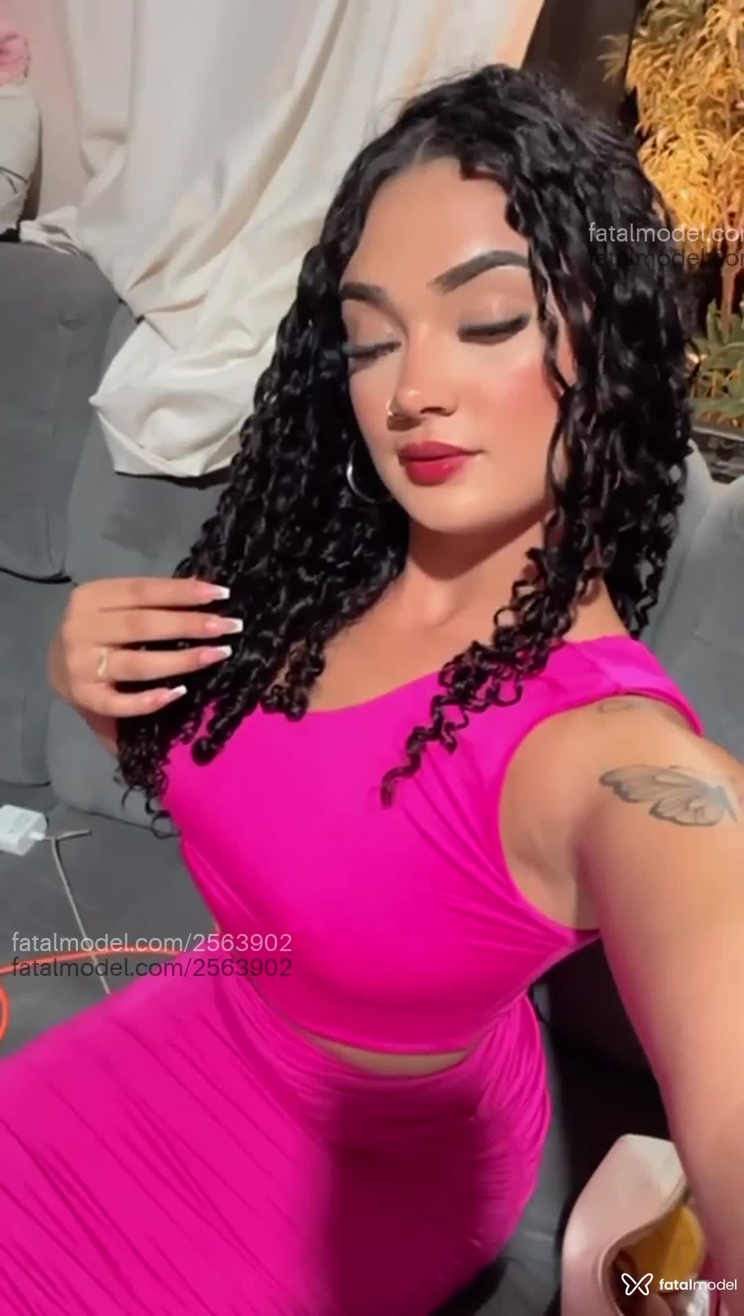 Acompanhante mulher com cabelo castanho de olhos castanhos em Palotina Acompanhante mulher com cabelo castanho de olhos castanhos em Palotina - Neguinha