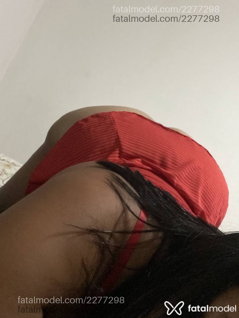 Acompanhante mulher morena (o) de olhos pretos - Nathalia