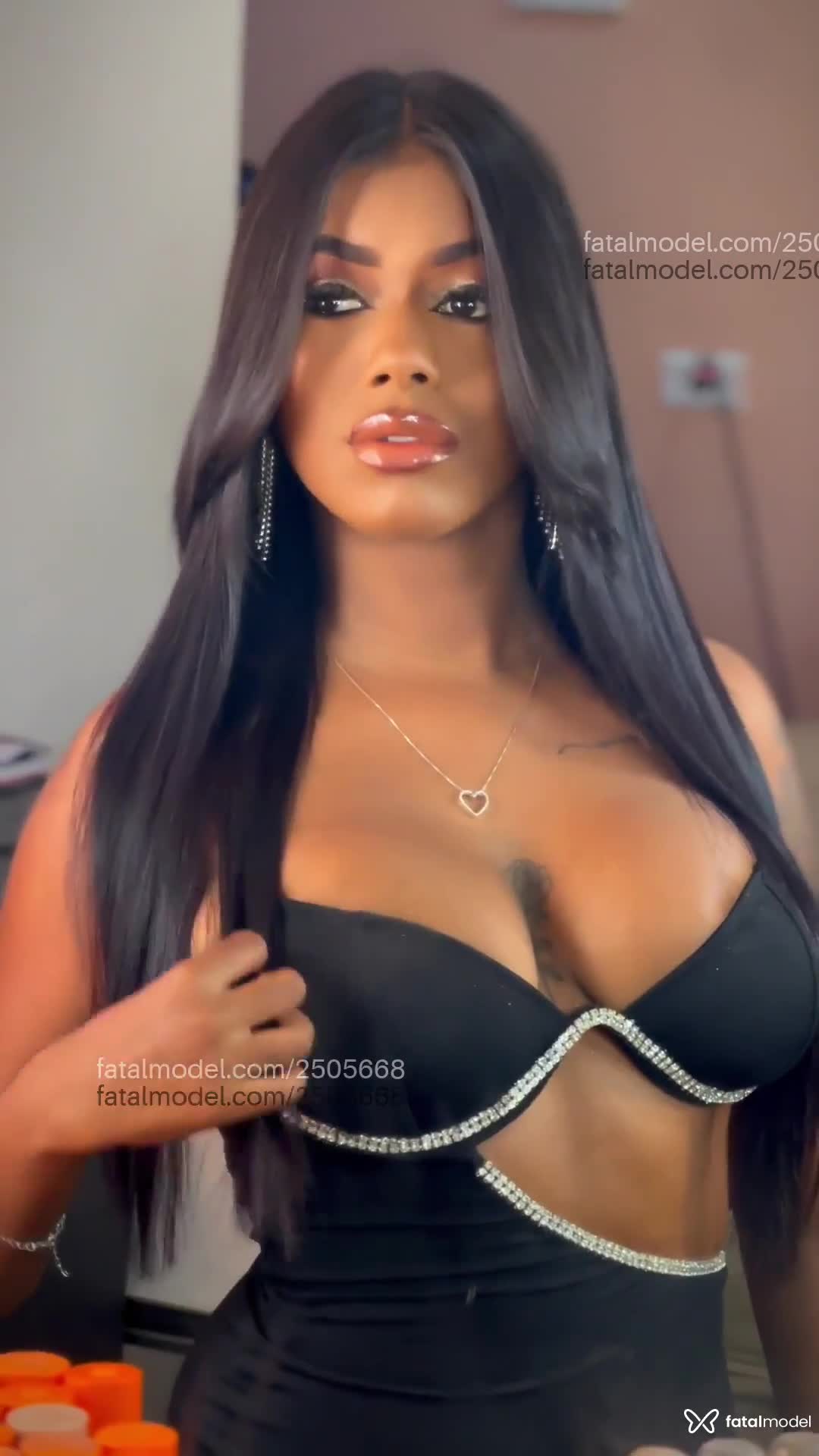 Acompanhante mulher morena (o) de olhos castanhos em Cajazeiras - Lua Priscila