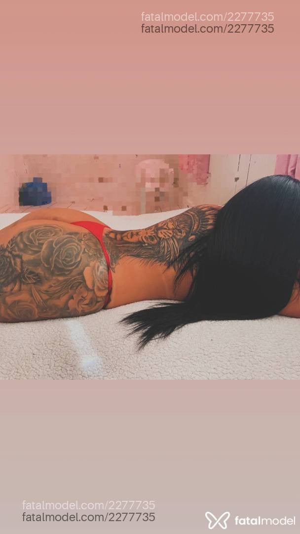 Acompanhante mulher morena (o) de olhos pretos - Monique