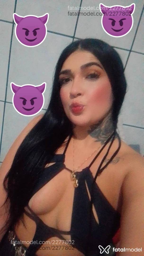 Acompanhante mulher morena (o) de olhos castanhos - Vitória Emanuelle