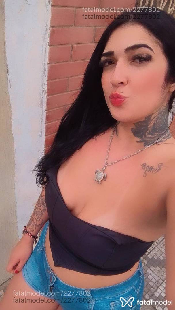 Acompanhante mulher morena (o) de olhos castanhos - Vitória Emanuelle